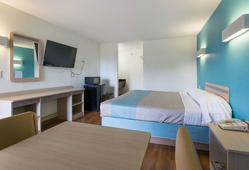 Motel 6 Bells, Tn   Brownsville