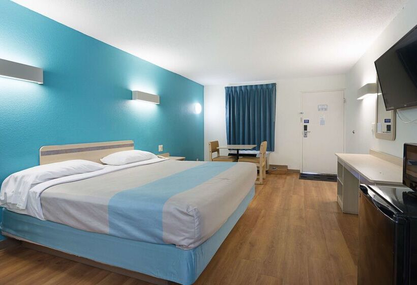 Motel 6 Bells, Tn   Brownsville