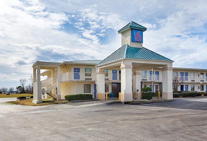 Motel 6 Bells, Tn   Brownsville