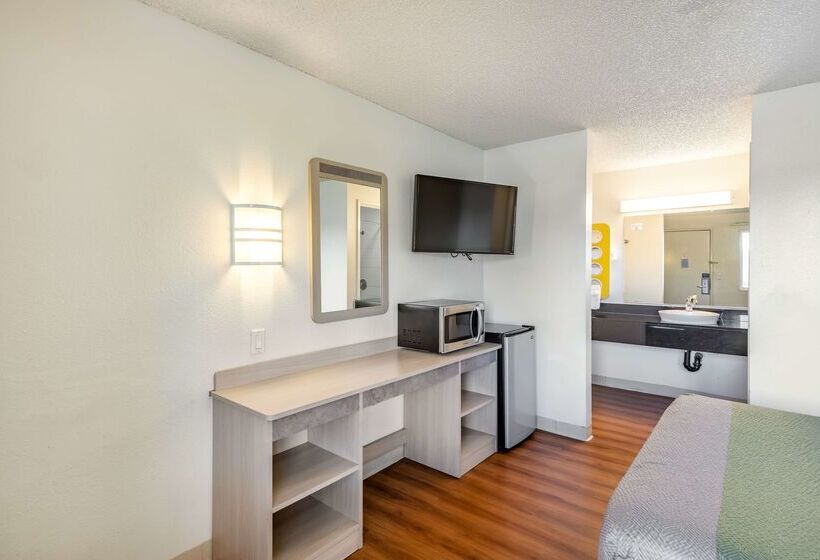 Motel 6 Clarkston Wa