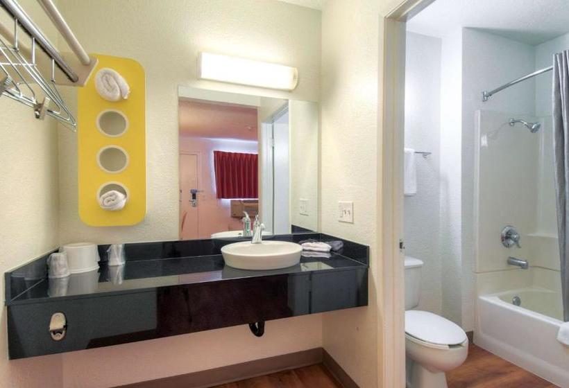 Motel 6 Los Angeles  Baldwin Park