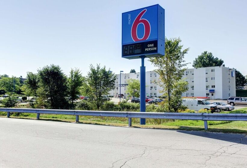Motel 6 Portland, Me
