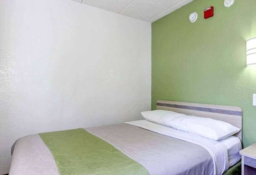 Motel 6 Portland, Me