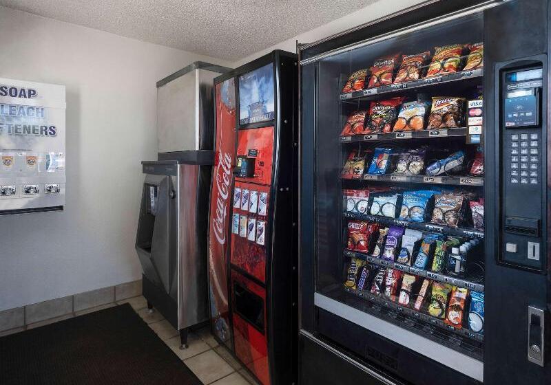 Motel 6carlsbad, Ca  East Near Legoland