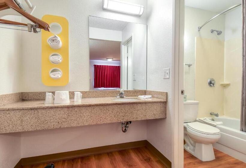 Motel 6carlsbad, Ca  East Near Legoland