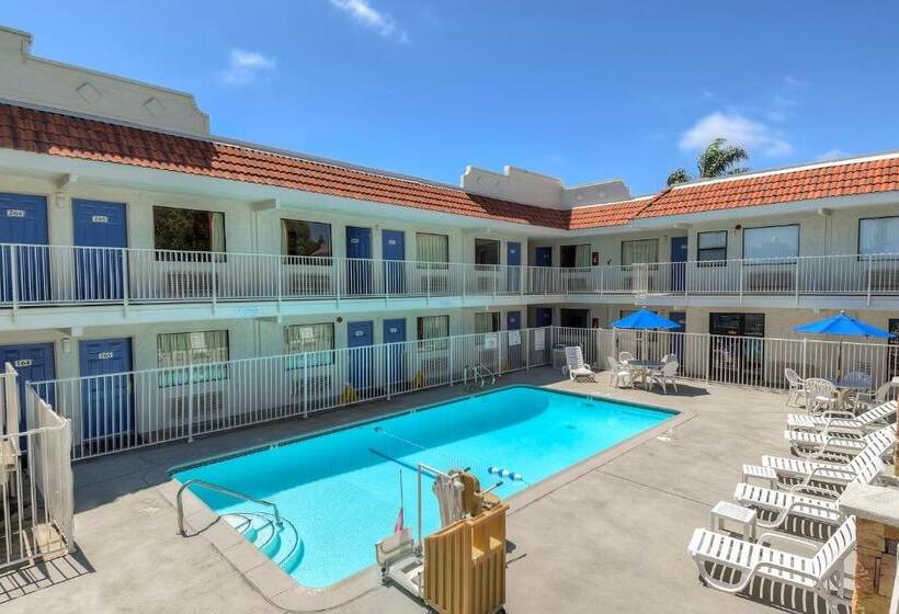 Motel 6carlsbad, Ca  East Near Legoland