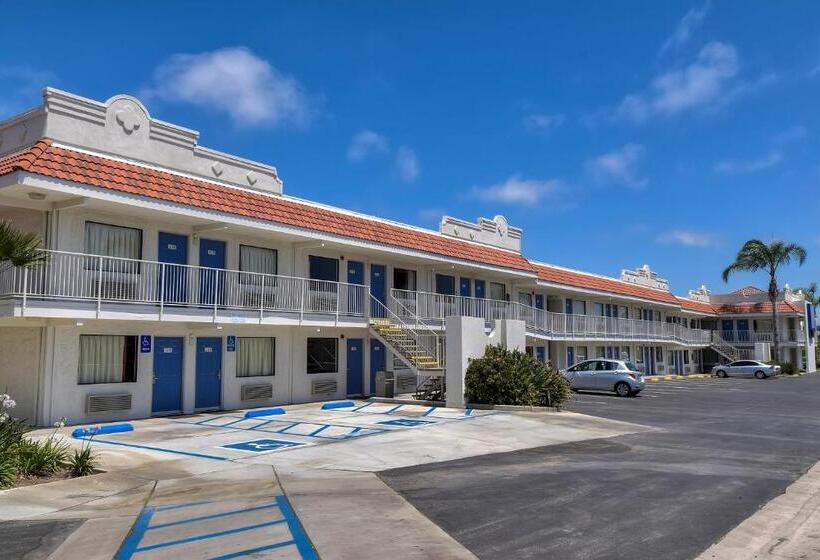 Motel 6carlsbad, Ca  East Near Legoland