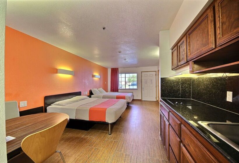 Motel 6edinburg, Tx
