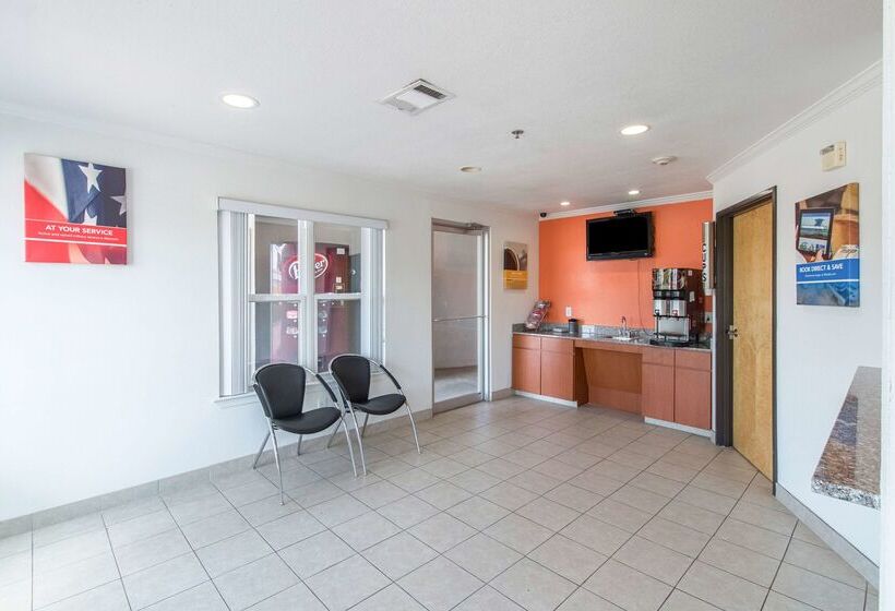 Motel 6 Hutchins, Tx