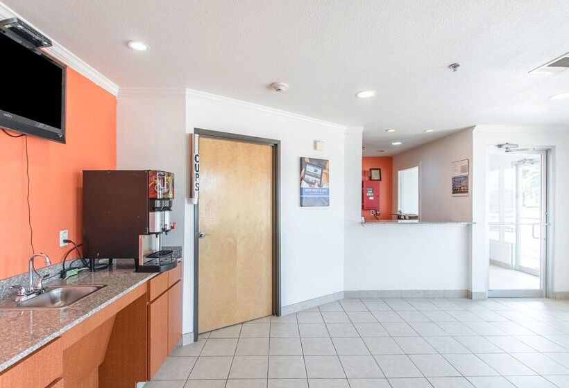 Motel 6 Hutchins, Tx