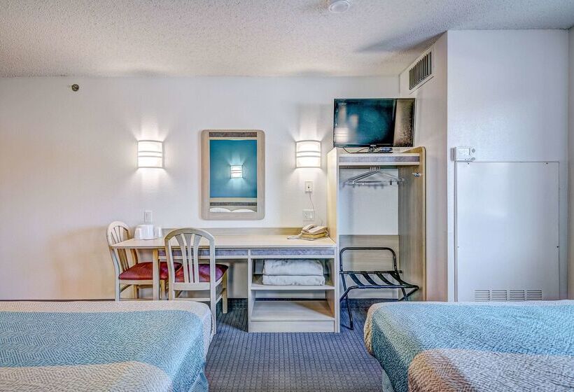 فندق على الطريق Econo Lodge