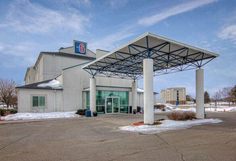 فندق على الطريق Econo Lodge