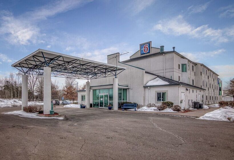 فندق على الطريق Econo Lodge