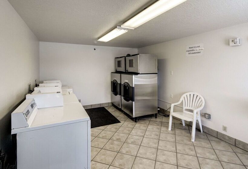 Motel 6ogden, Ut  Riverdale