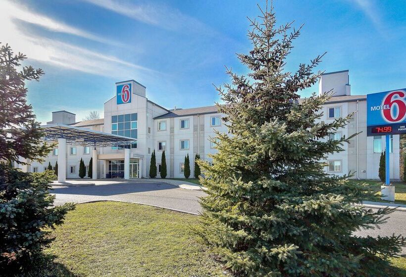 Motel 6peterborough, On