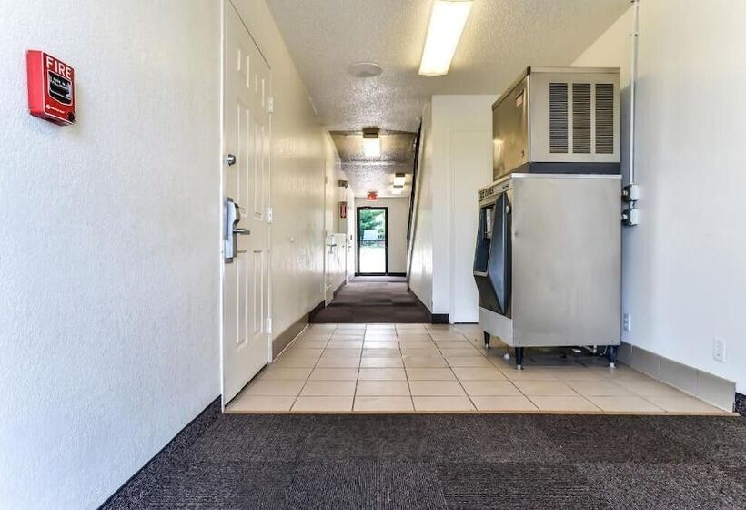 Motel 6 Saint Joseph, Mo