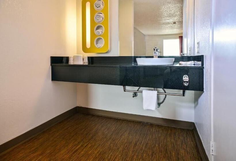 Motel 6 Saint Joseph, Mo