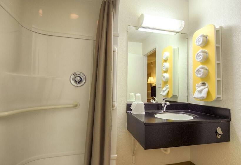 Motel 6san Ysidro, Ca  San Diego  Border