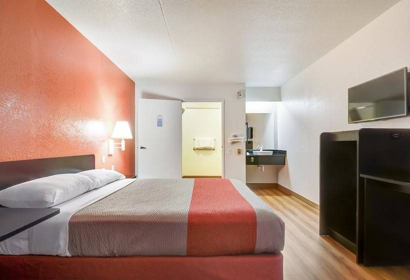 Motel 6springfield, Mo  North