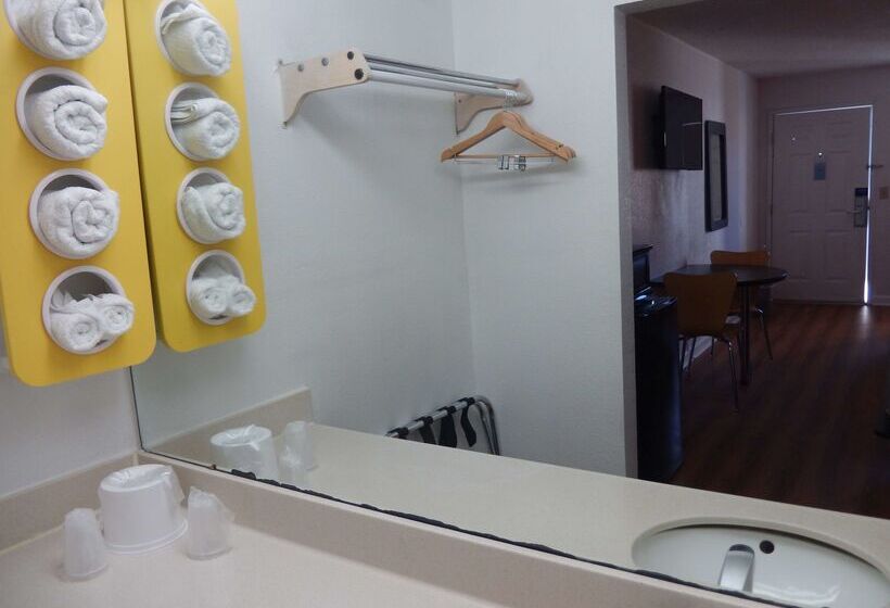 Motel 6 Warner Robins, Ga