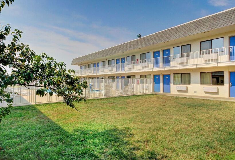 Motel 6wichita, Ks Airport