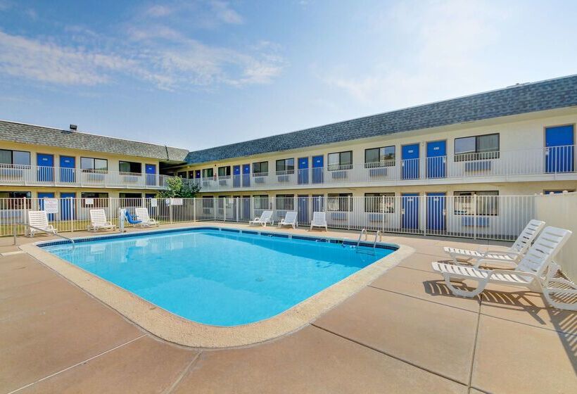 Motel 6wichita, Ks Airport