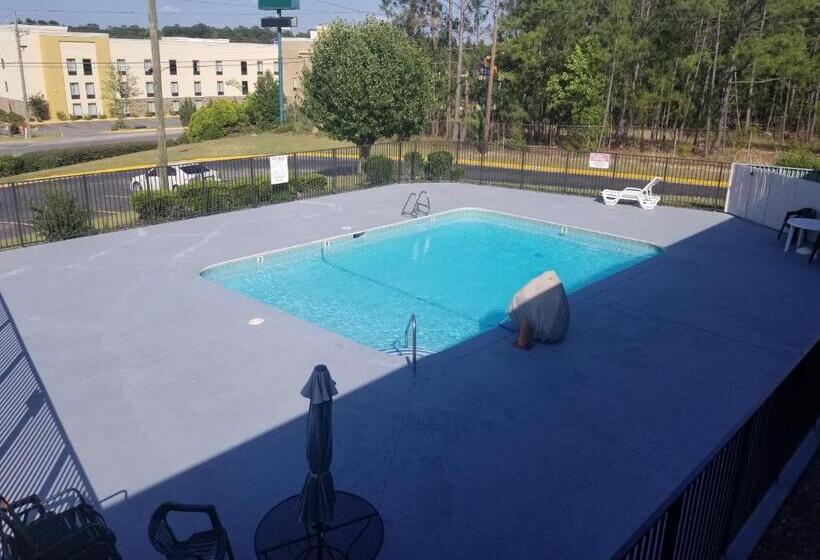 汽车旅馆 Americas Best Inn Macon