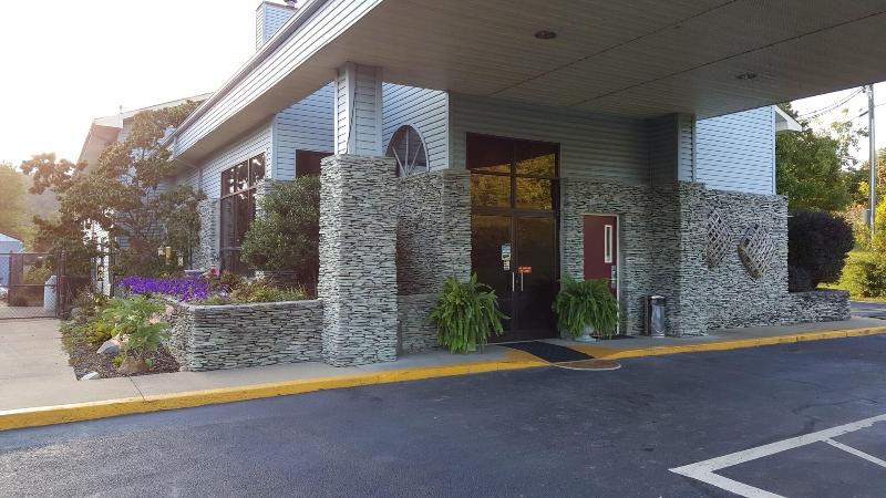 فندق على الطريق Americourt