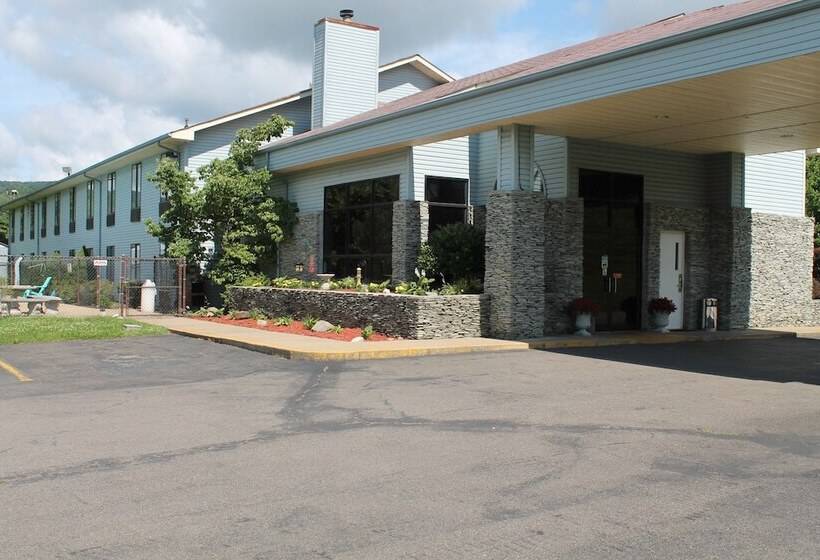 فندق على الطريق Americourt