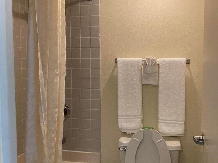 فندق على الطريق Americourt