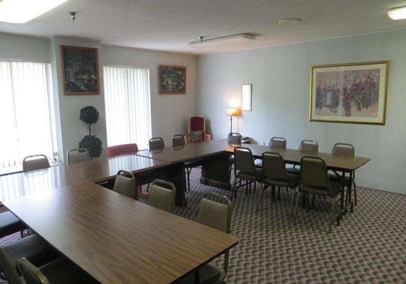 فندق على الطريق Americourt