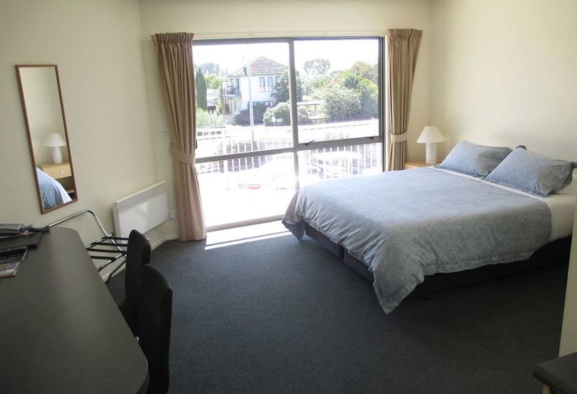 مُتل Bay Crest Motor Lodge