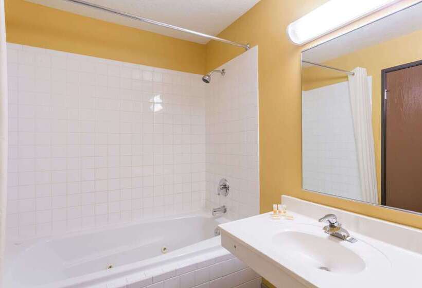 فندق على الطريق Days Inn By Wyndham Vernal