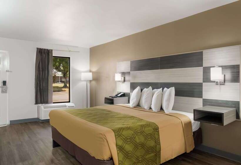 فندق على الطريق Econo Lodge