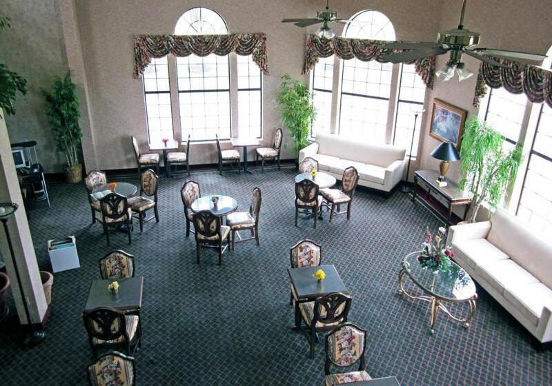 فندق على الطريق Econo Lodge