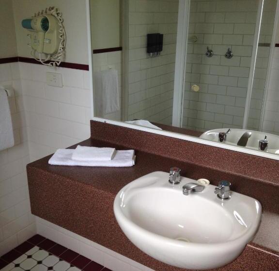 מוטל Francis Phillip Motor Inn And The Lodge