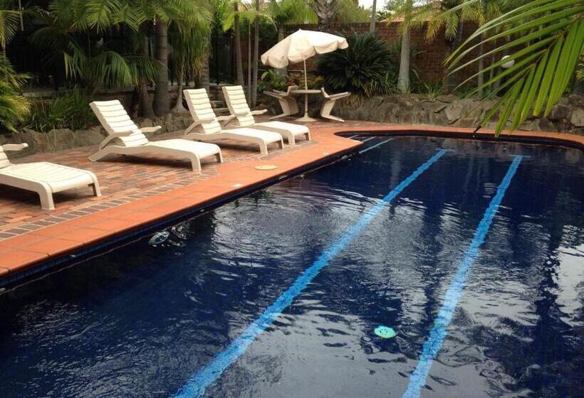 فندق على الطريق Francis Phillip Motor Inn And The Lodge