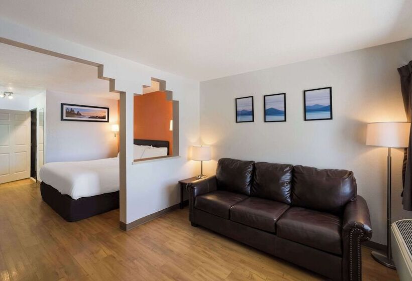 汽车旅馆  Hill Country Inn And Suites