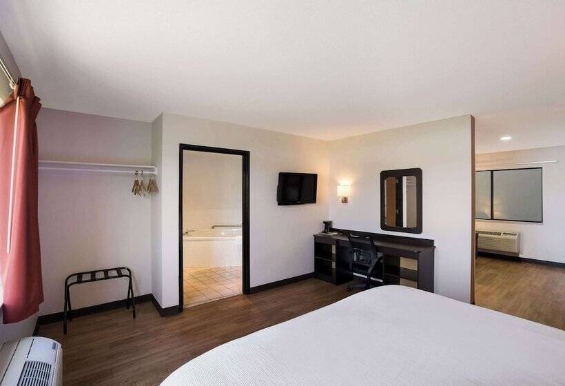 汽车旅馆  Hill Country Inn And Suites