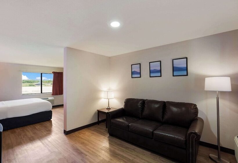 汽车旅馆  Hill Country Inn And Suites