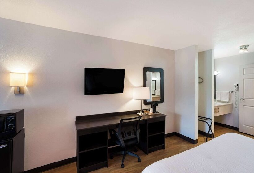 汽车旅馆  Hill Country Inn And Suites