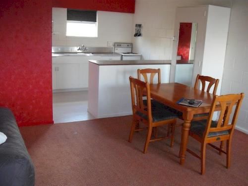 מוטל Midtown Motor Inn