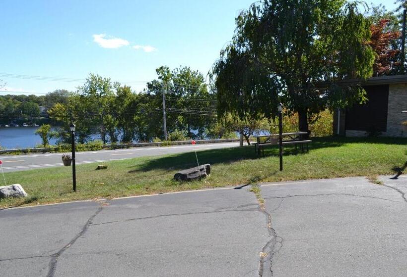 مُتل Mount Holyoke Inn