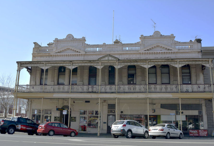 فندق على الطريق Reid's Guest House