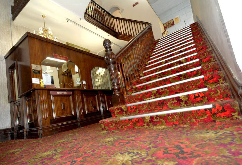 فندق على الطريق Reid's Guest House