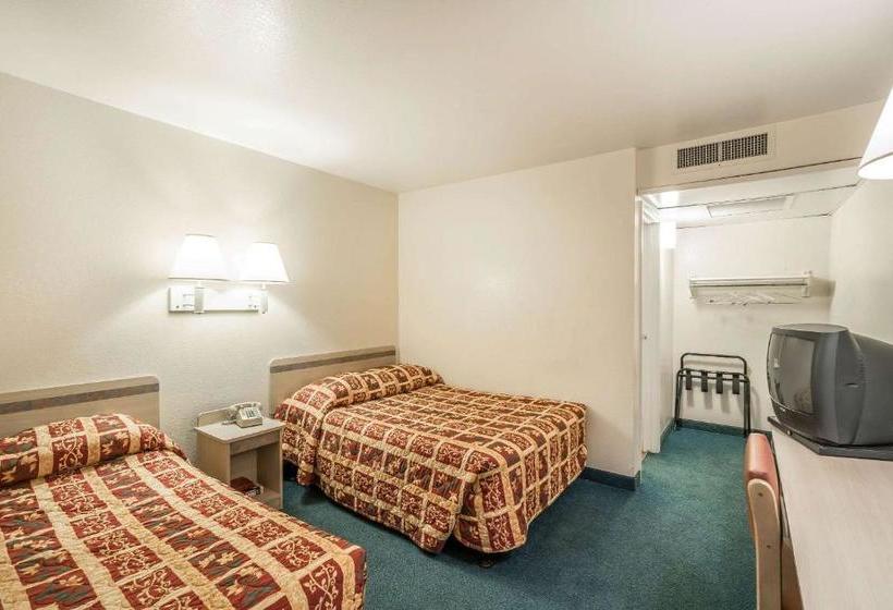 فندق على الطريق Rodeway Inn