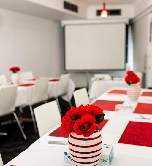 فندق على الطريق Route 66 Motor Inn