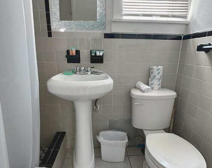 모텔 St Maurice Beach Inn