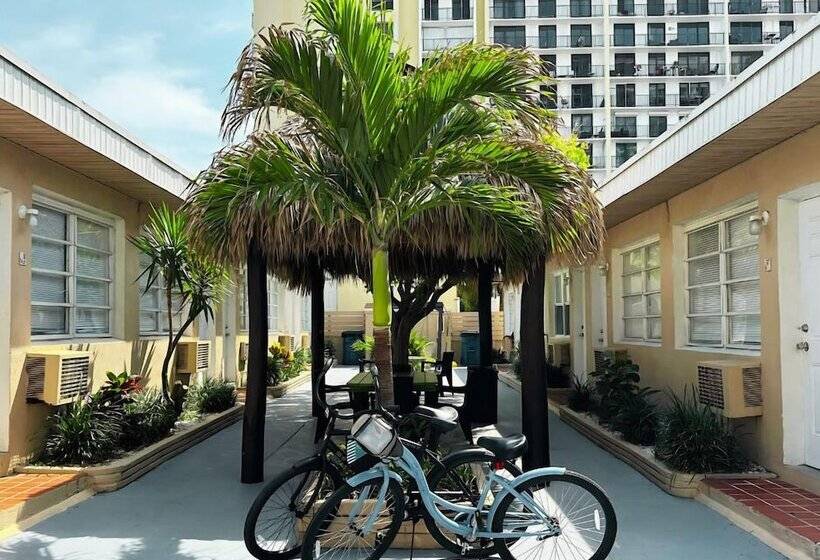 모텔 St Maurice Beach Inn