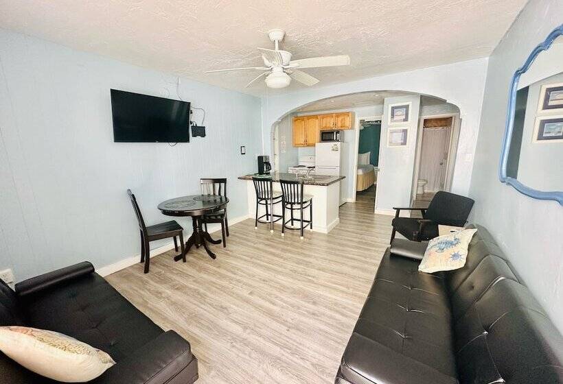 모텔 St Maurice Beach Inn